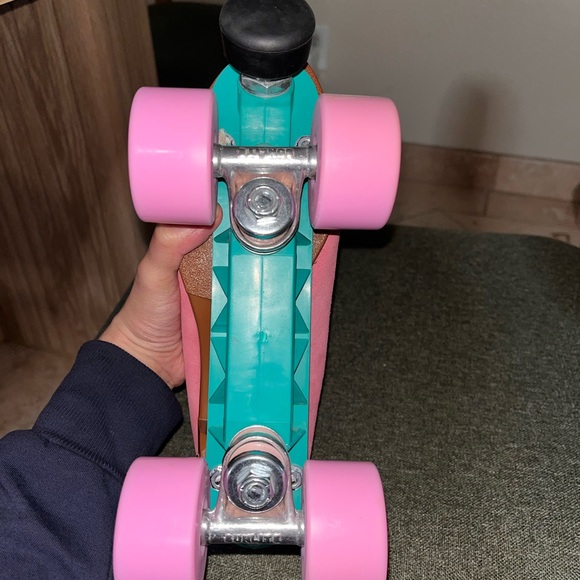 Moxi Barbie Malibu Pink Roller Skates with Sunlite Plate - Picture 2 of 7